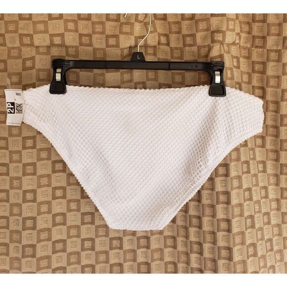 Women's Bikini Bottoms XL White Textured Hipsters Swimsuit Bottoms  - Picture 3 of 5